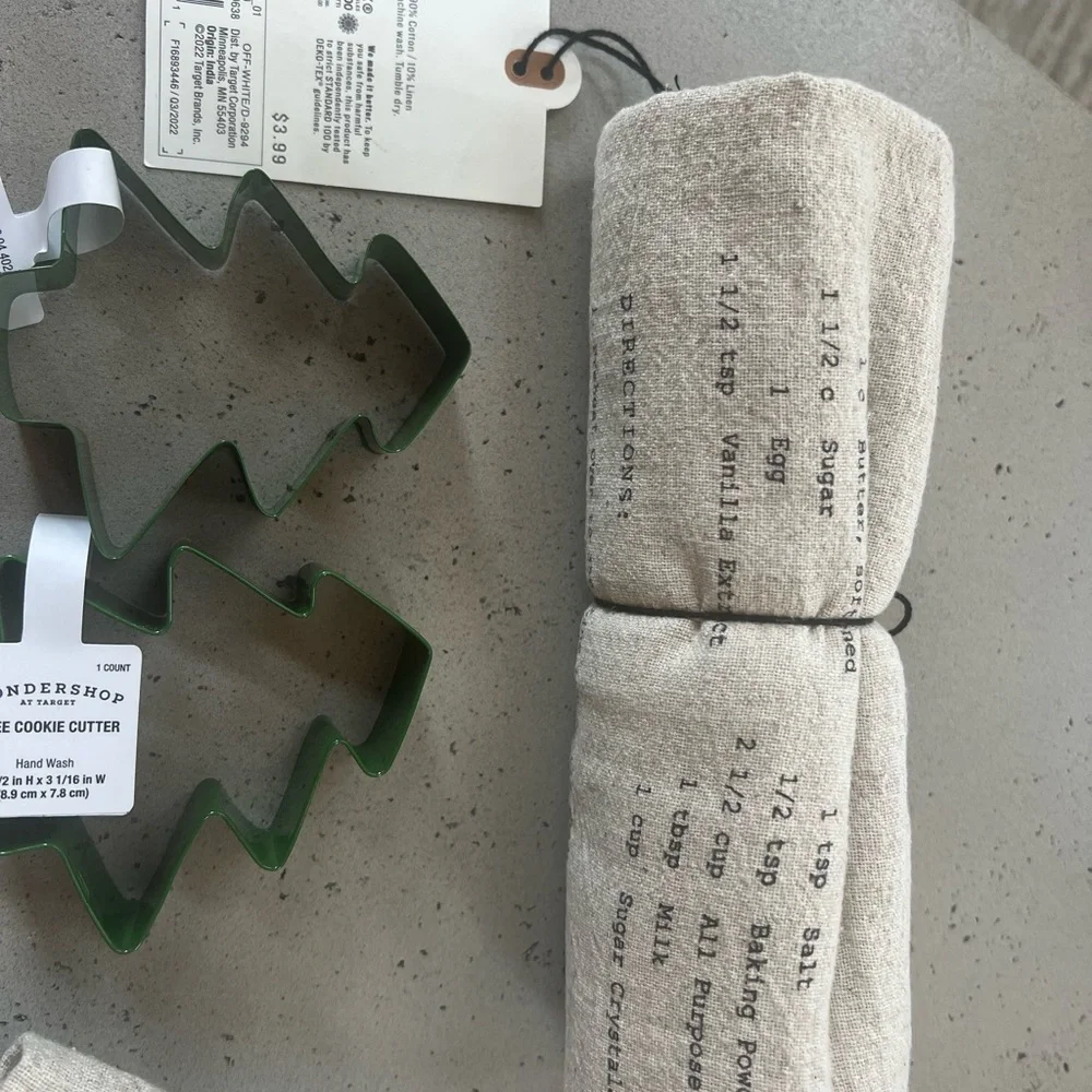 Hearth & Hand with Magnolia Flour Sack Kitchen Towel- set (5) w/ cookie recipe